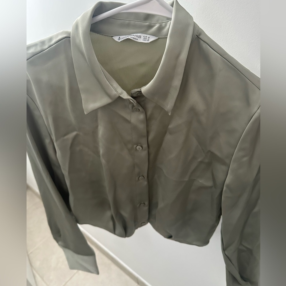 Blouses silk color light green